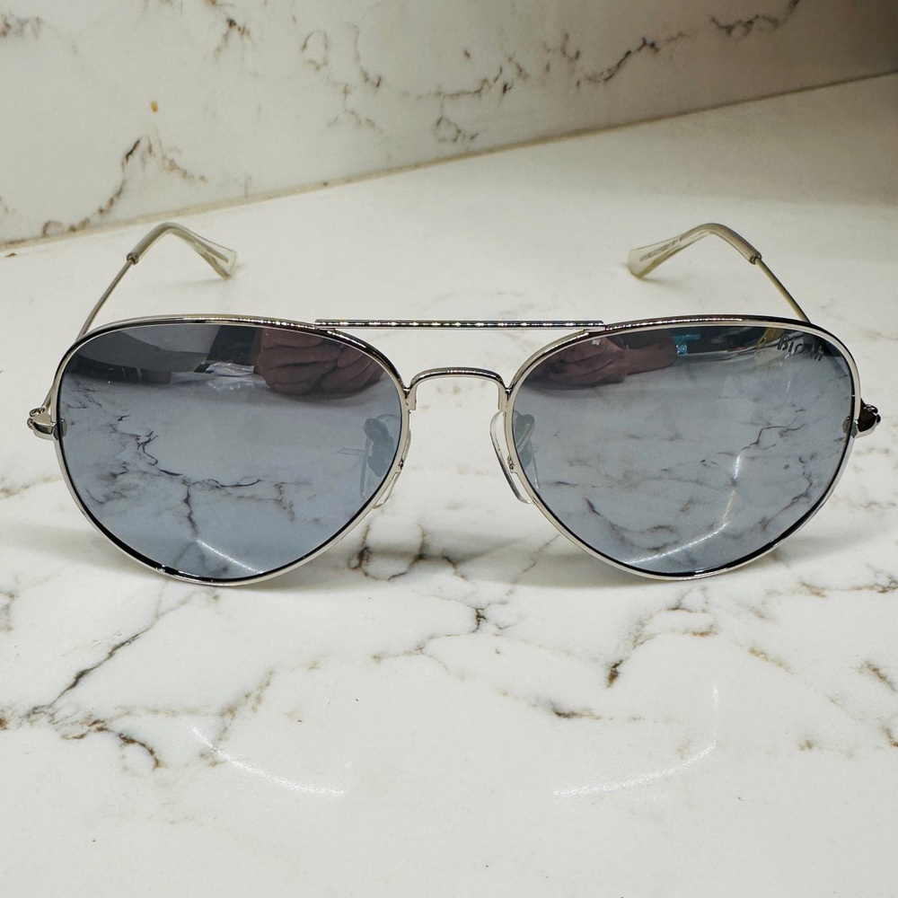 Stylish Silver Aviator Sunglasses